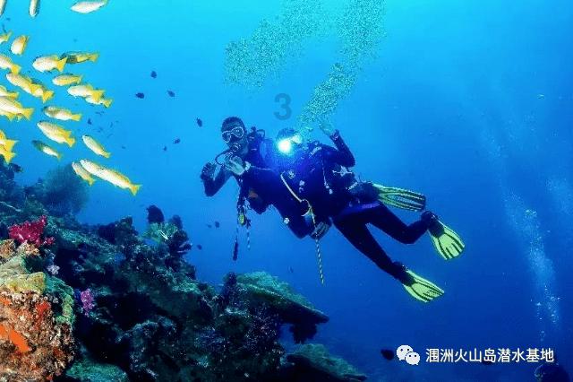滕哈赫：拉什福德请了病假，这是内部问题我会处理的